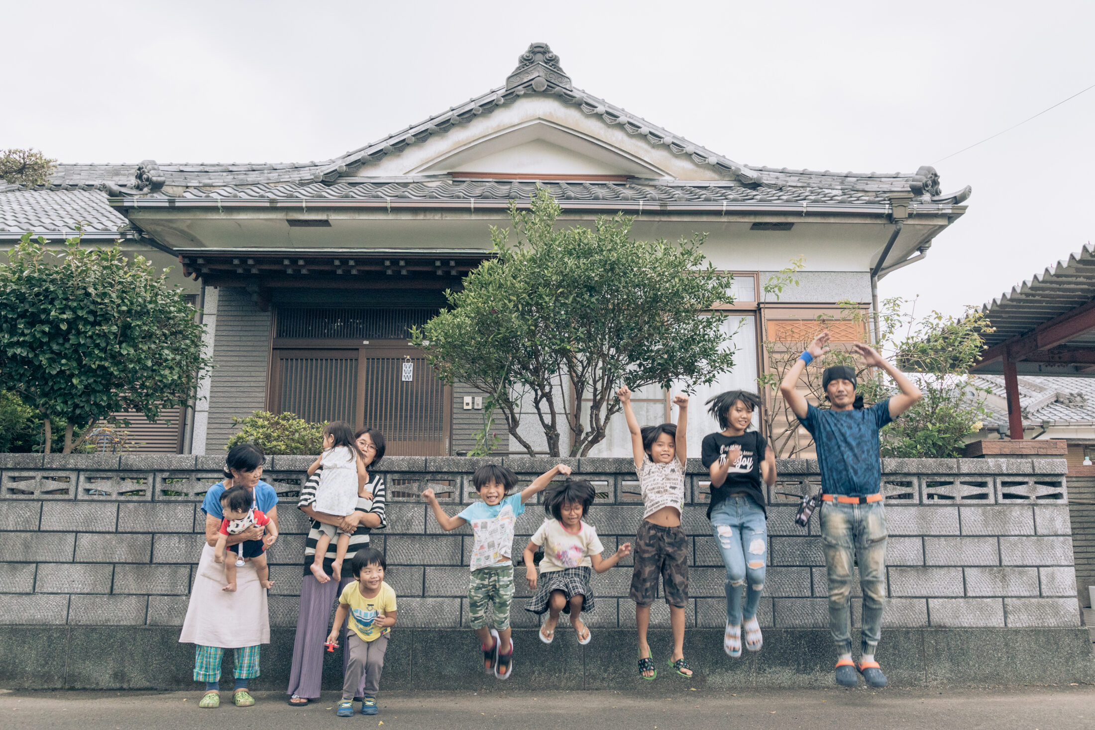 移住してからはみんなでのびのびと平家暮らしを楽しんでいます