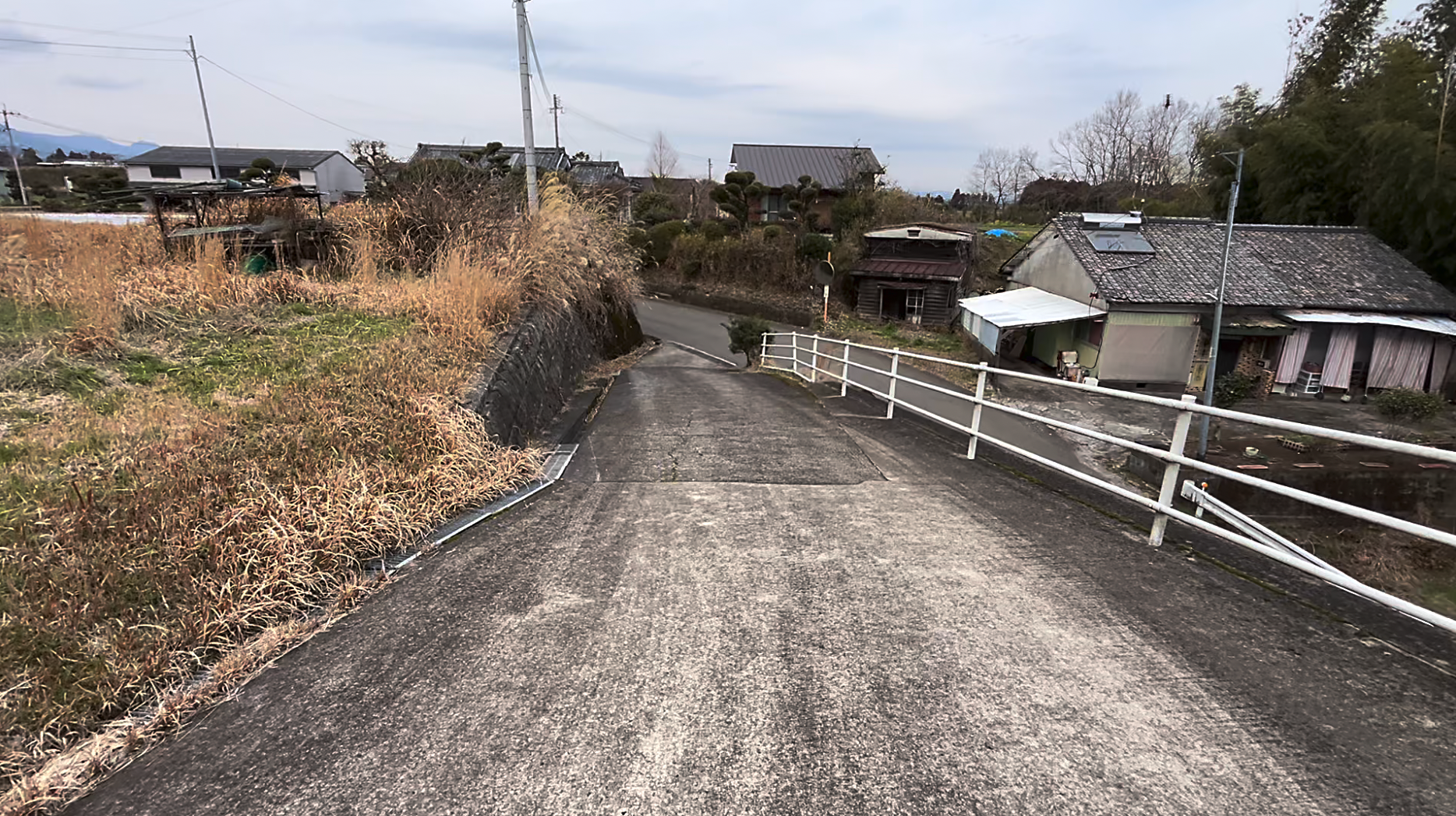 detached 菓子野町