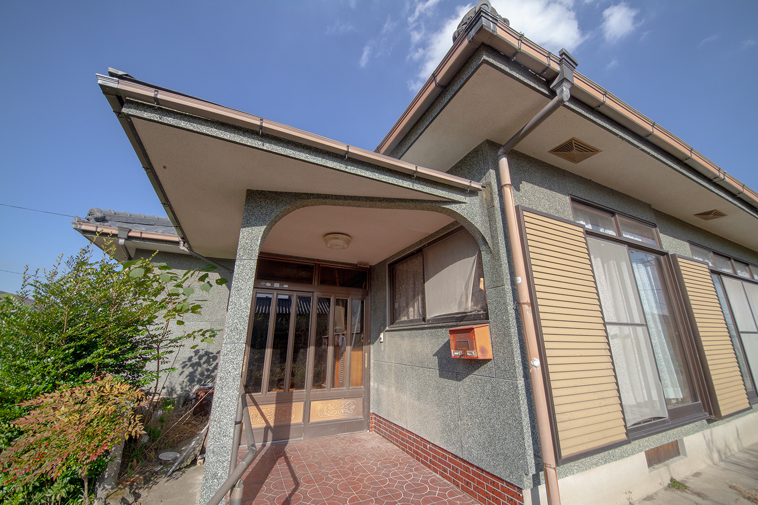 detached 太郎坊町
