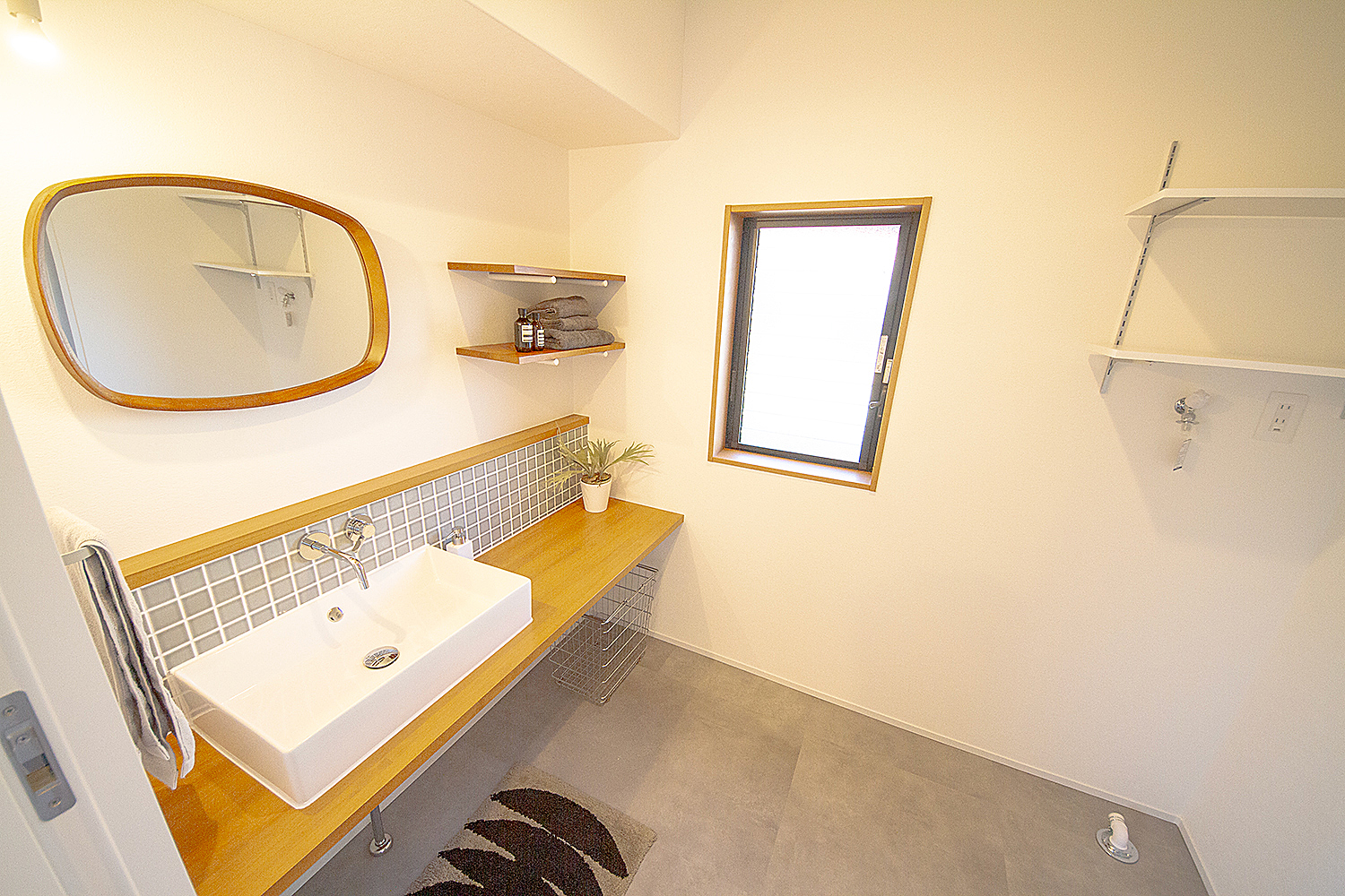 detached 菖蒲原町