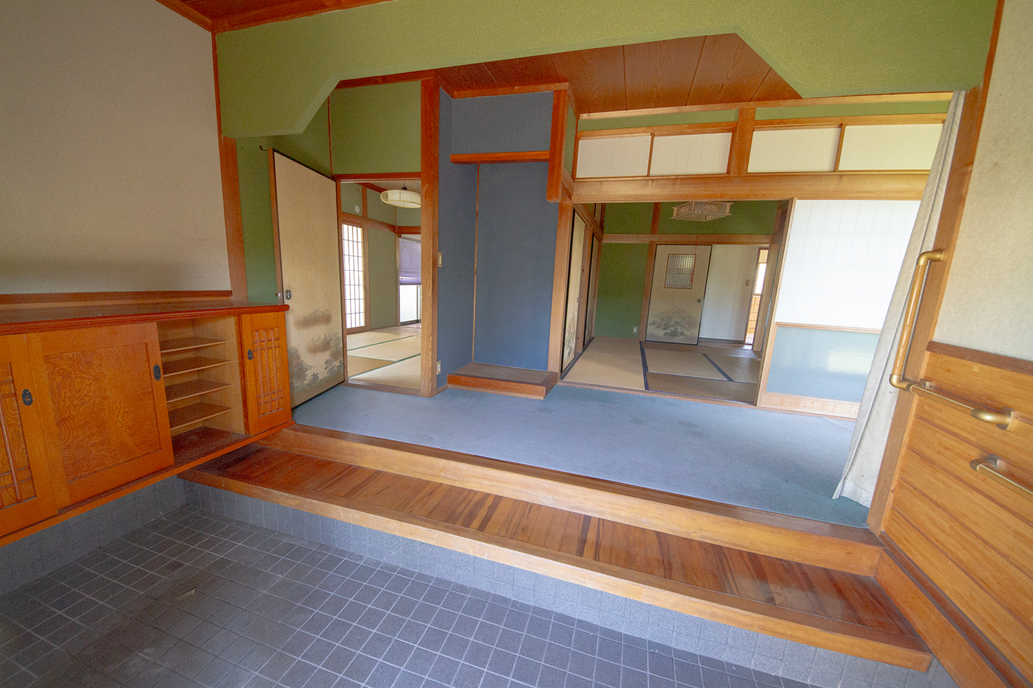 detached 山之口富吉