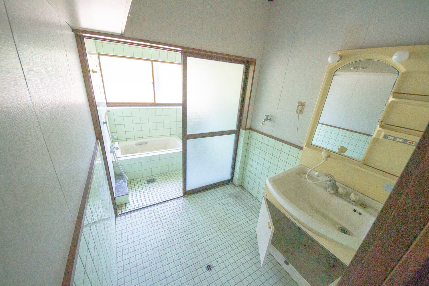 detached 山之口富吉